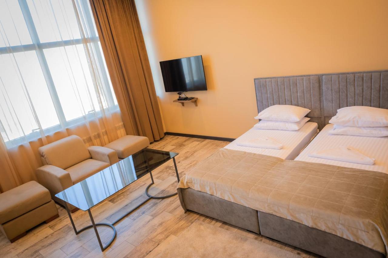B H Y Guesthouse In Erivan Dış mekan fotoğraf