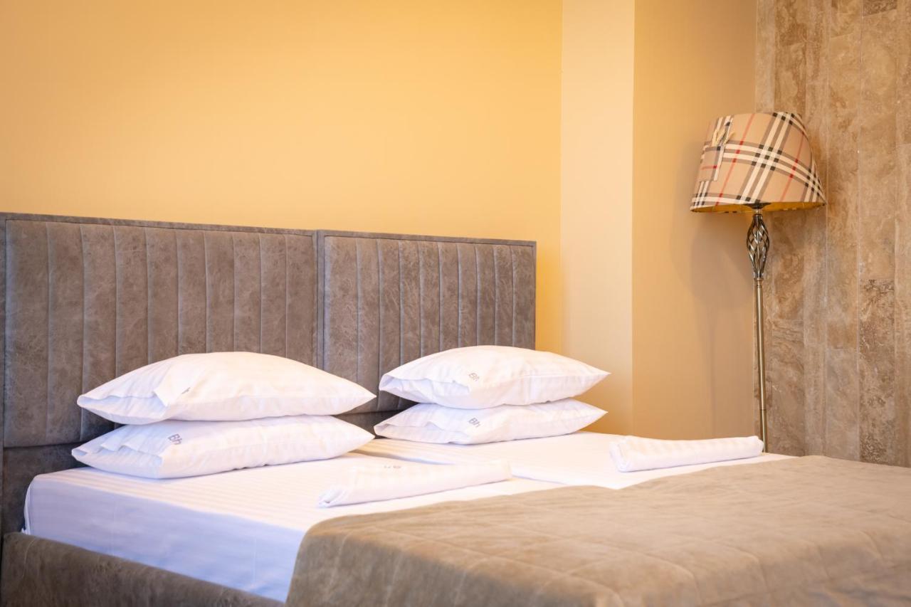 B H Y Guesthouse In Erivan Dış mekan fotoğraf