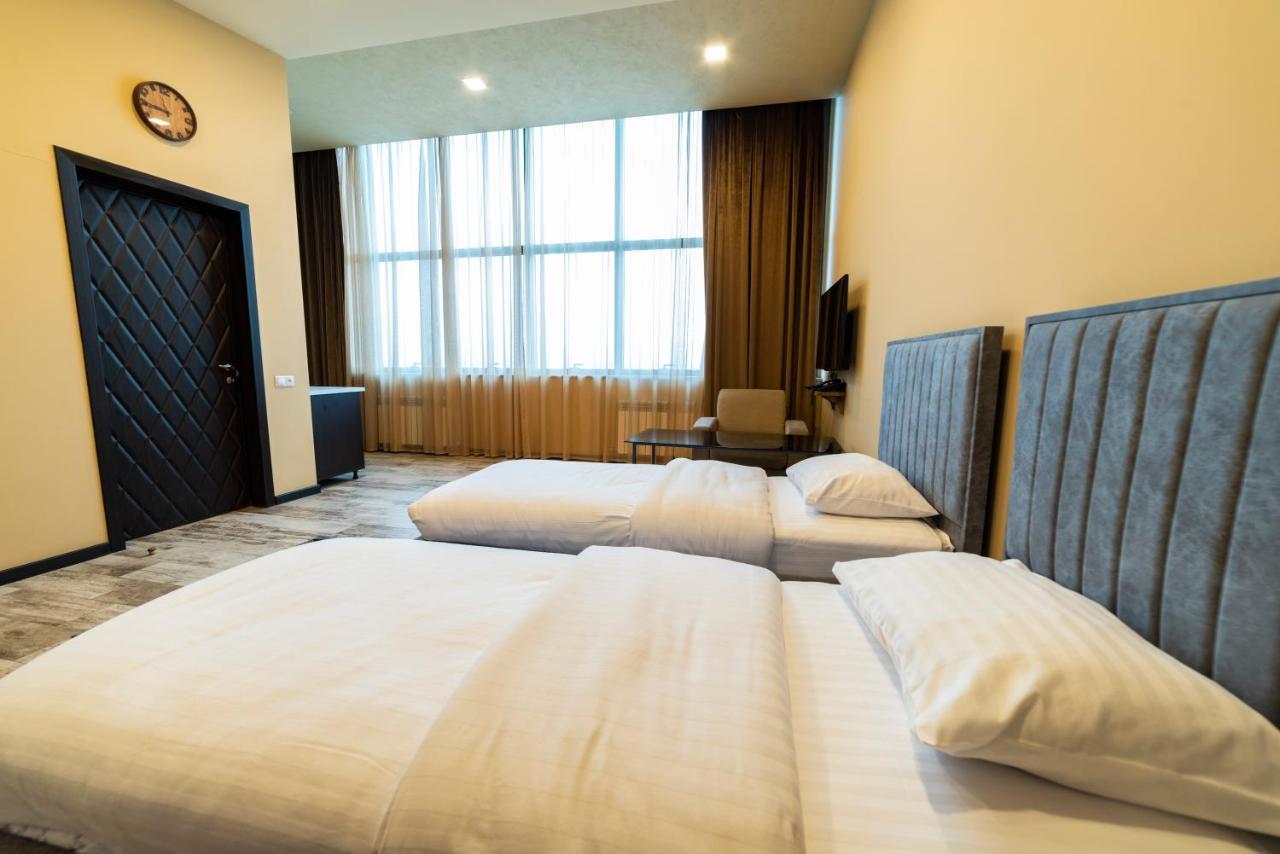 B H Y Guesthouse In Erivan Dış mekan fotoğraf